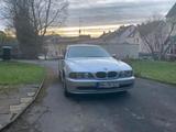 BMW e39 525i Handschalter - BMW 525 aus 2000: 525i