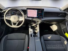 VW Passat Business 2.0 l TDI DSG Bluetooth Navi LED