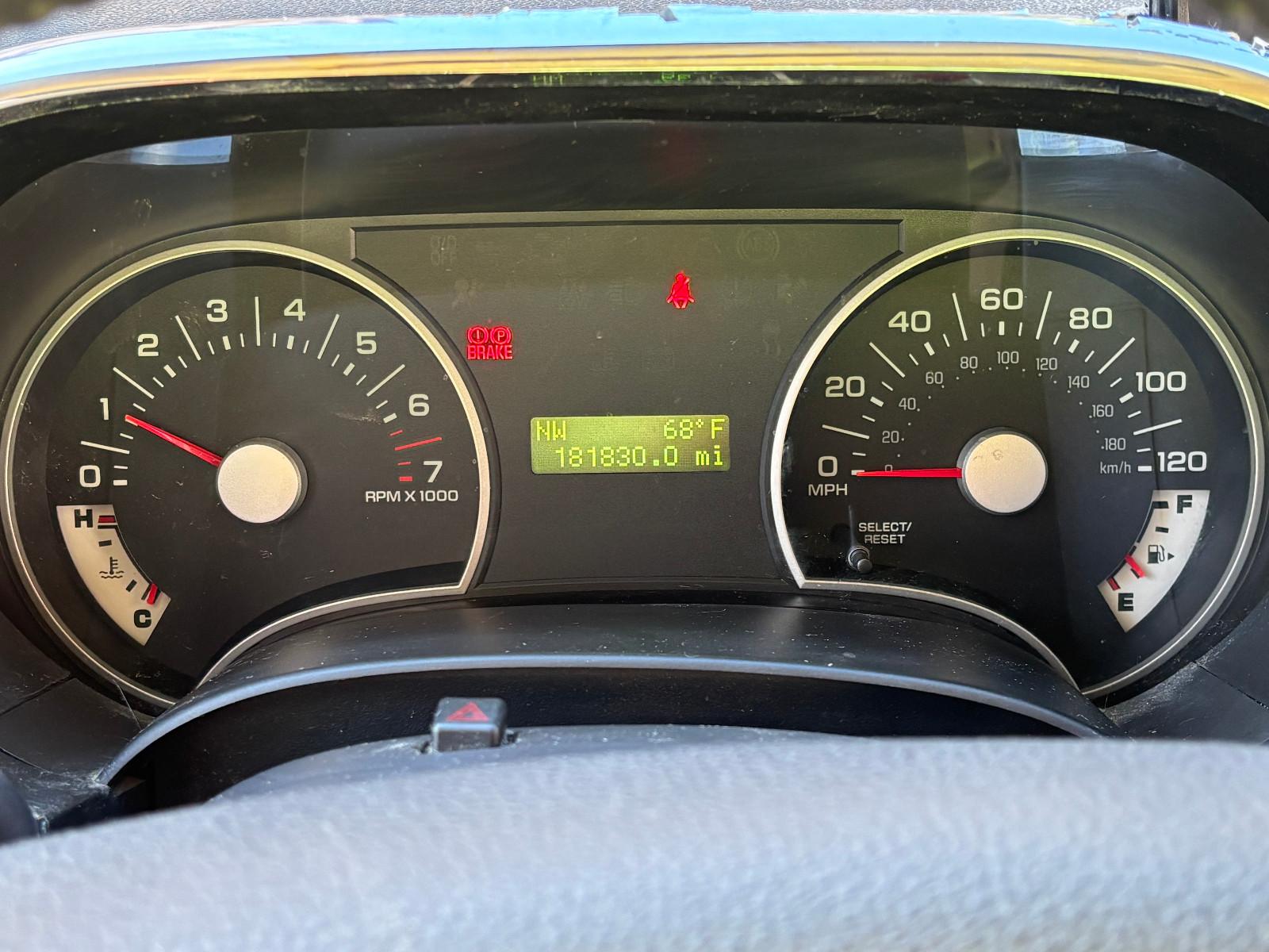 Ford Explorer 2010 — photo 10