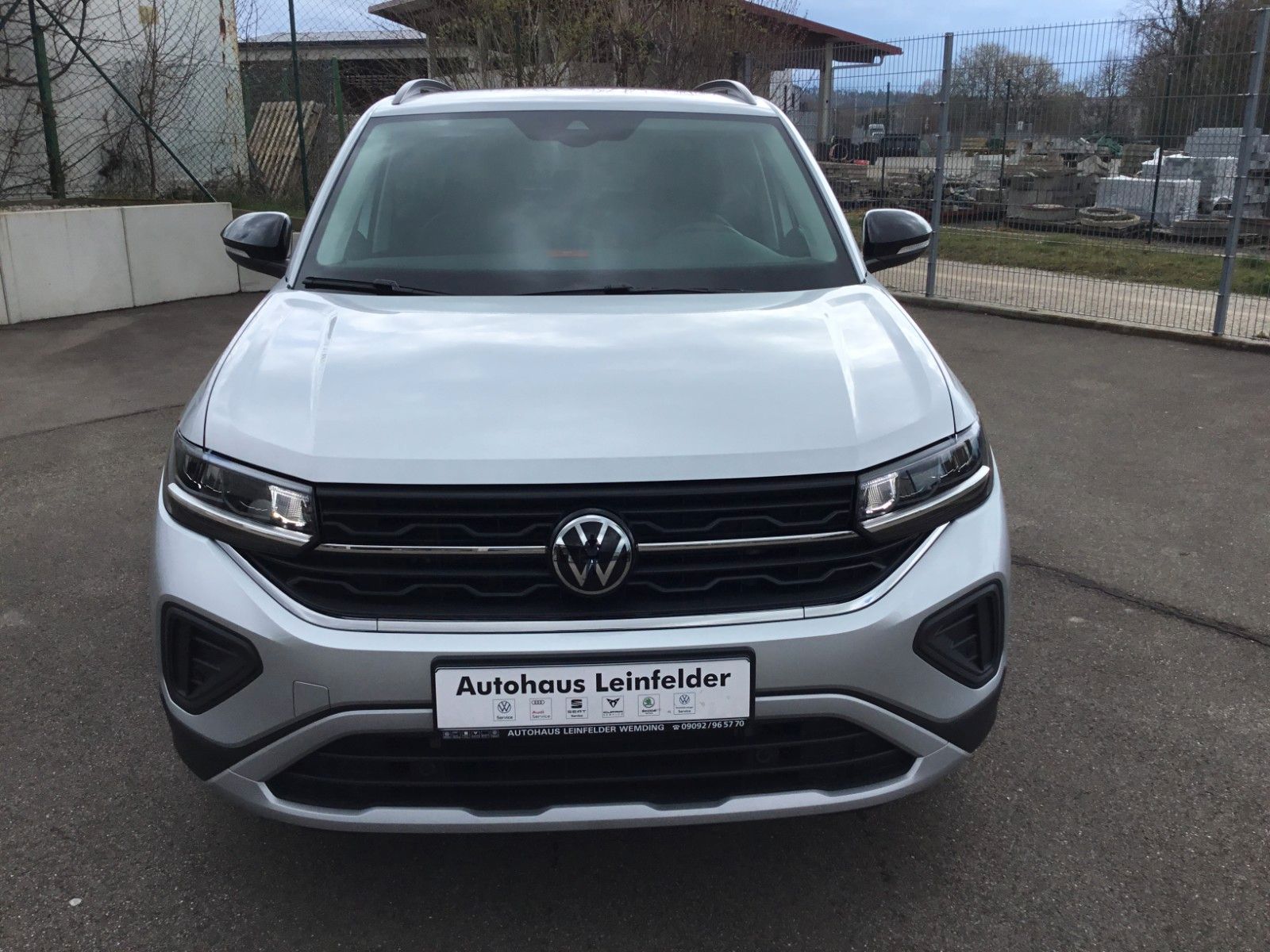 Fahrzeugabbildung Volkswagen T-Cross 1.0 TSI DSG GOAL+AHK+ACC+AppConnect+LED