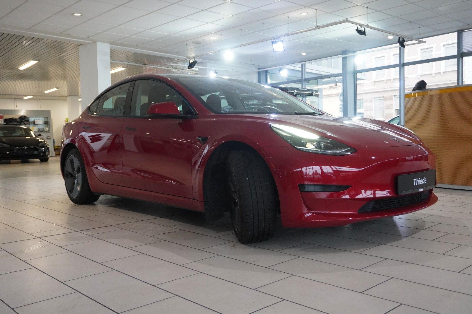 Fahrzeugabbildung Tesla Model 3 Standard Range Plus NAVI/KAMERA/DAB/PANO