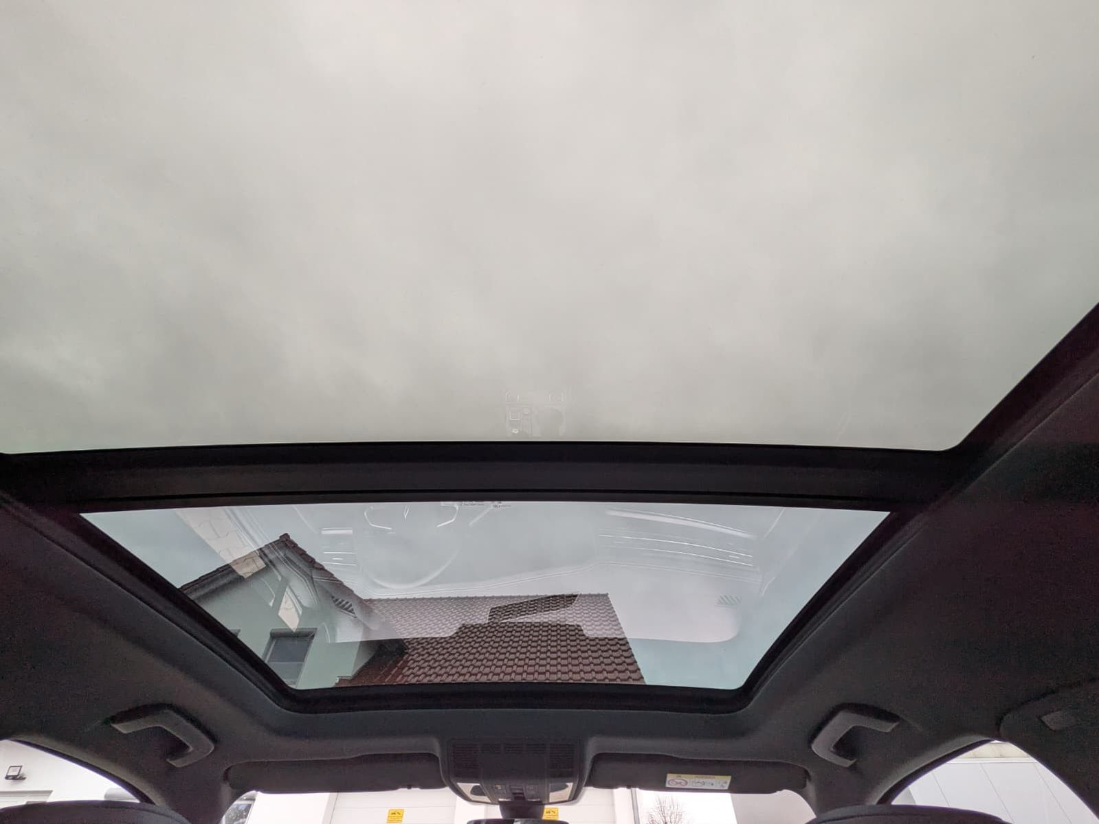 Fahrzeugabbildung Volkswagen Touareg 3.0TDI 4M R-Line VOLL Black 22" UPE 114T