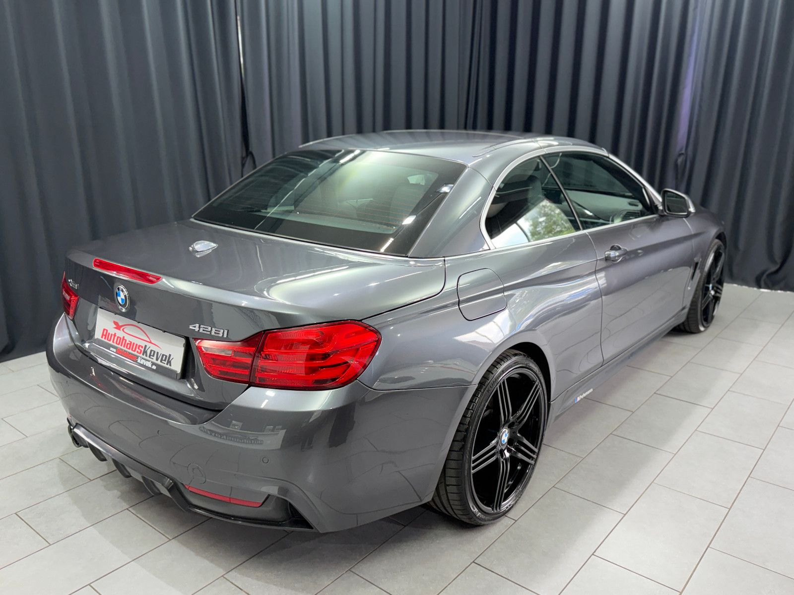 Fahrzeugabbildung BMW 428I Cabrio xDrive|M-Paket|LEDER|HIFI|KAMERA