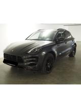 Porsche Macan Turbo mit Performance Paket / Approved - Porsche Macan Turbo-mit-Performance-Paket
