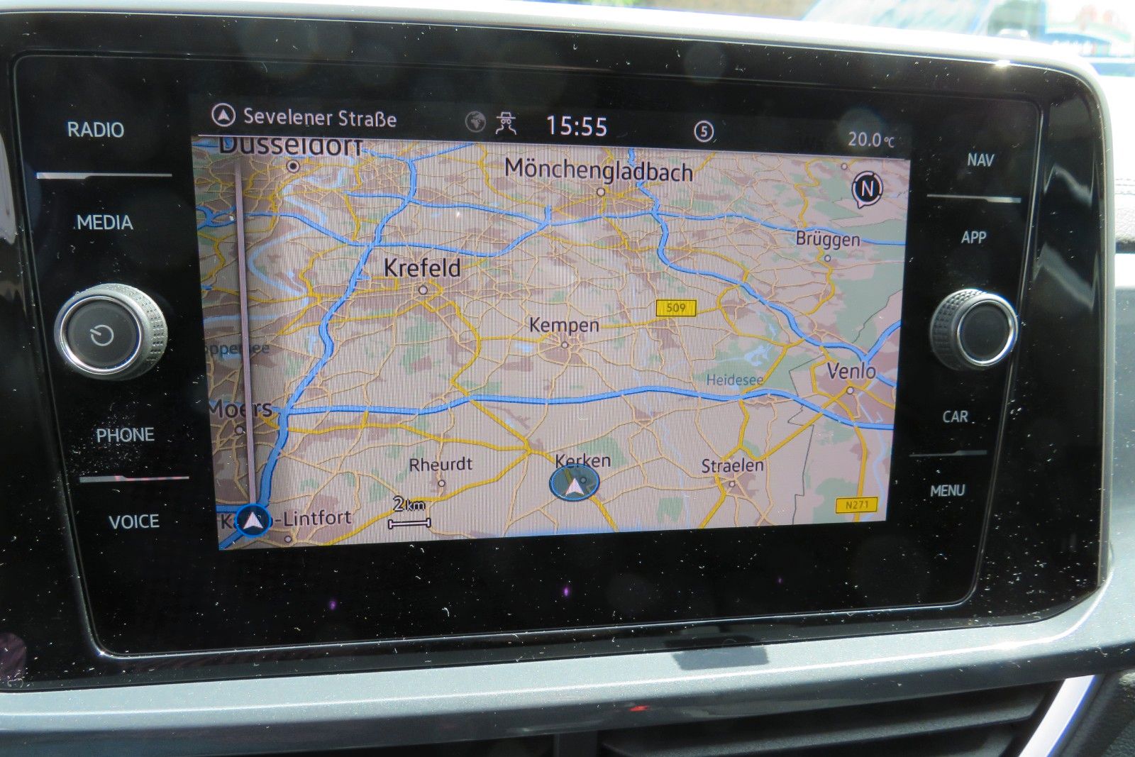 Fahrzeugabbildung Volkswagen T-Roc Style ACC APP MASSAGE SITZH. 17`KAMERA 1.H