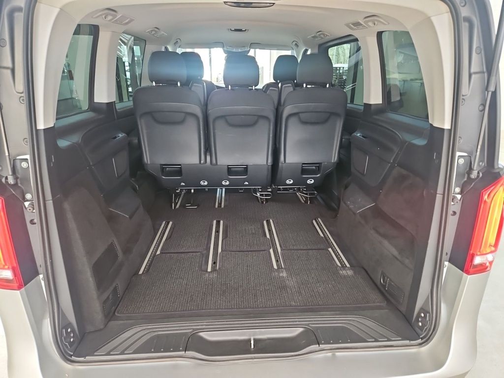 Fahrzeugabbildung Mercedes-Benz V 300 ED kompakt 4x4 5 Sitze 2,5tAHK LED 10''MBU