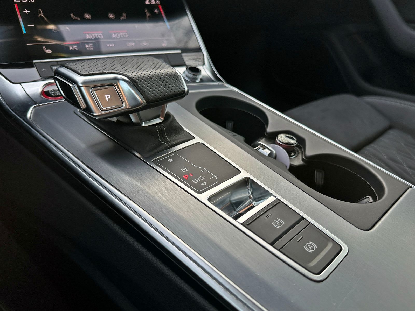 Audi S6 - Bild 18