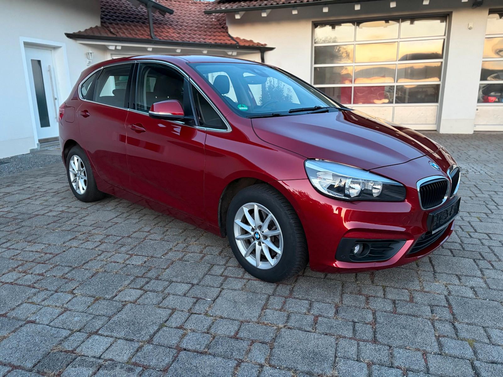 BMW 218i Active Tourer Navi AHK