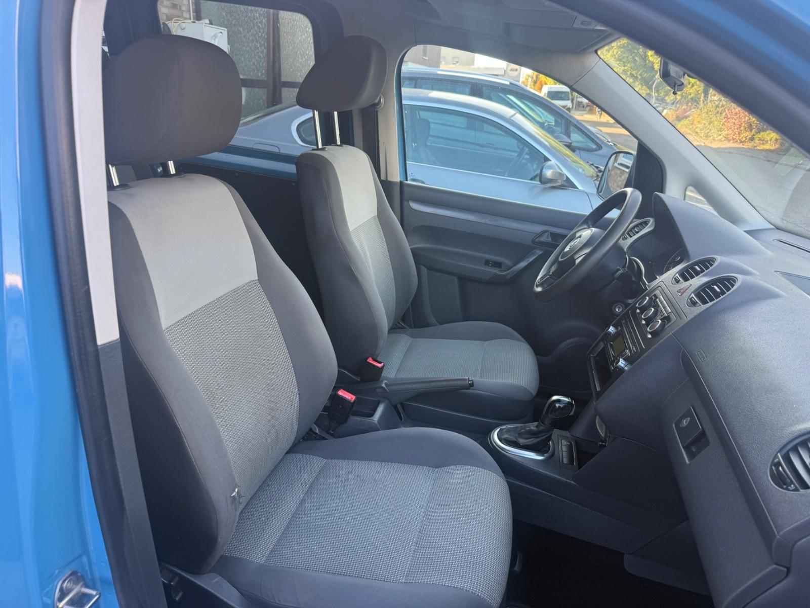 Volkswagen Caddy 2010 — photo 11