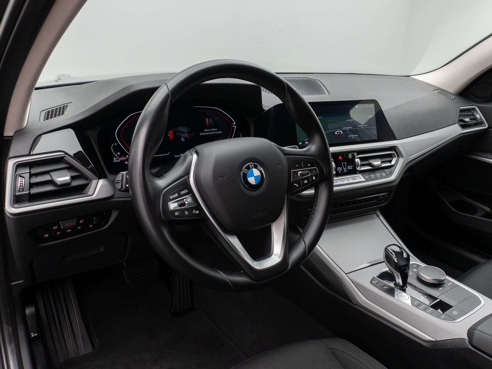 Fahrzeugabbildung BMW 320d DAB HiFi PDC Fernlichtassist Komfort Alarm