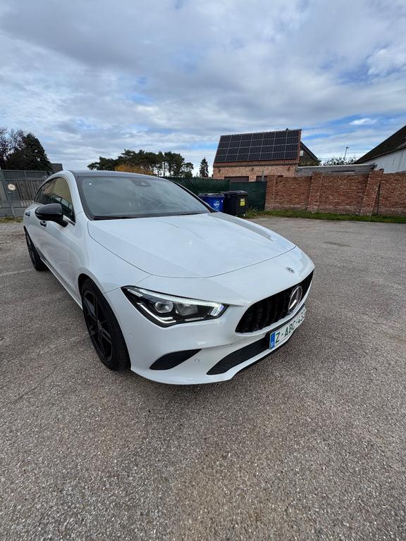 Mercedes-Benz CLA 200 Shooting Brake