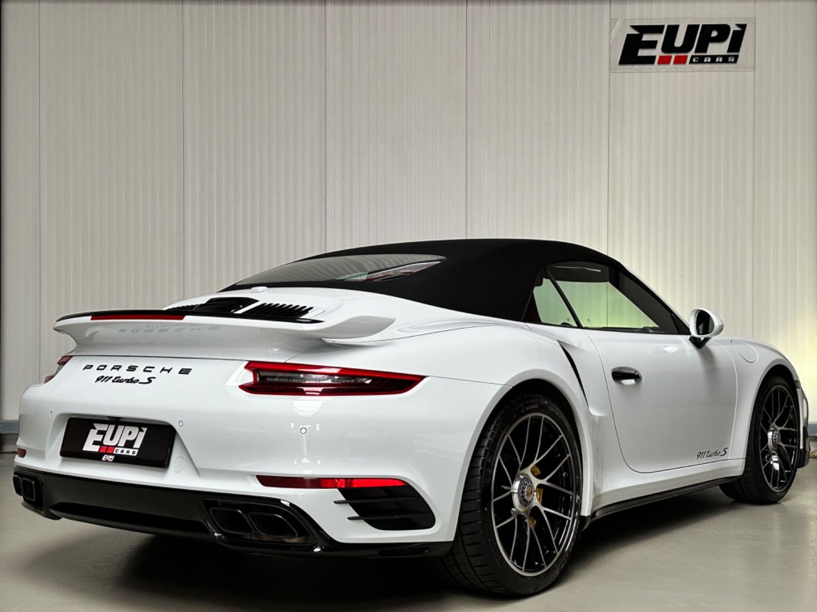 Fahrzeugabbildung Porsche 911/991.2 Turbo S Cabriolet/Burmester/Aero Kit