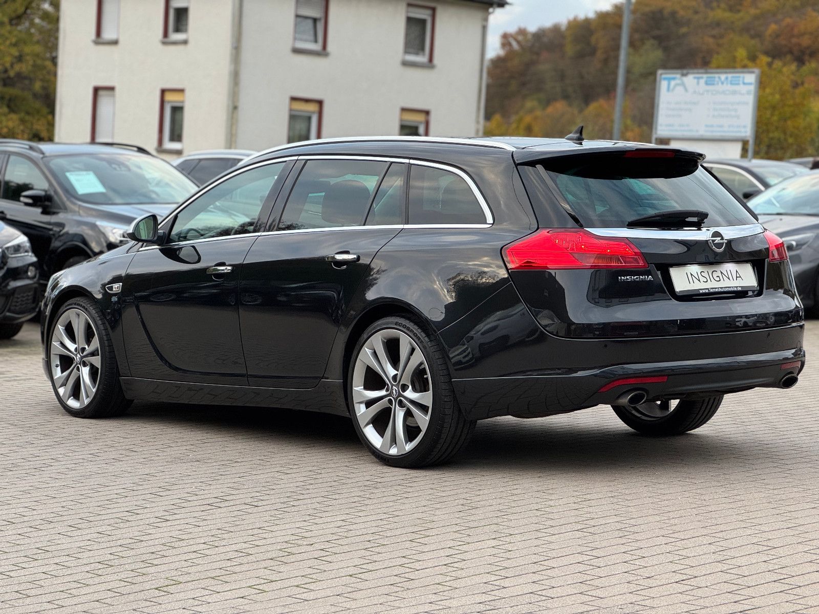 OPEL Insignia, 2010, Benzin, 220 PS