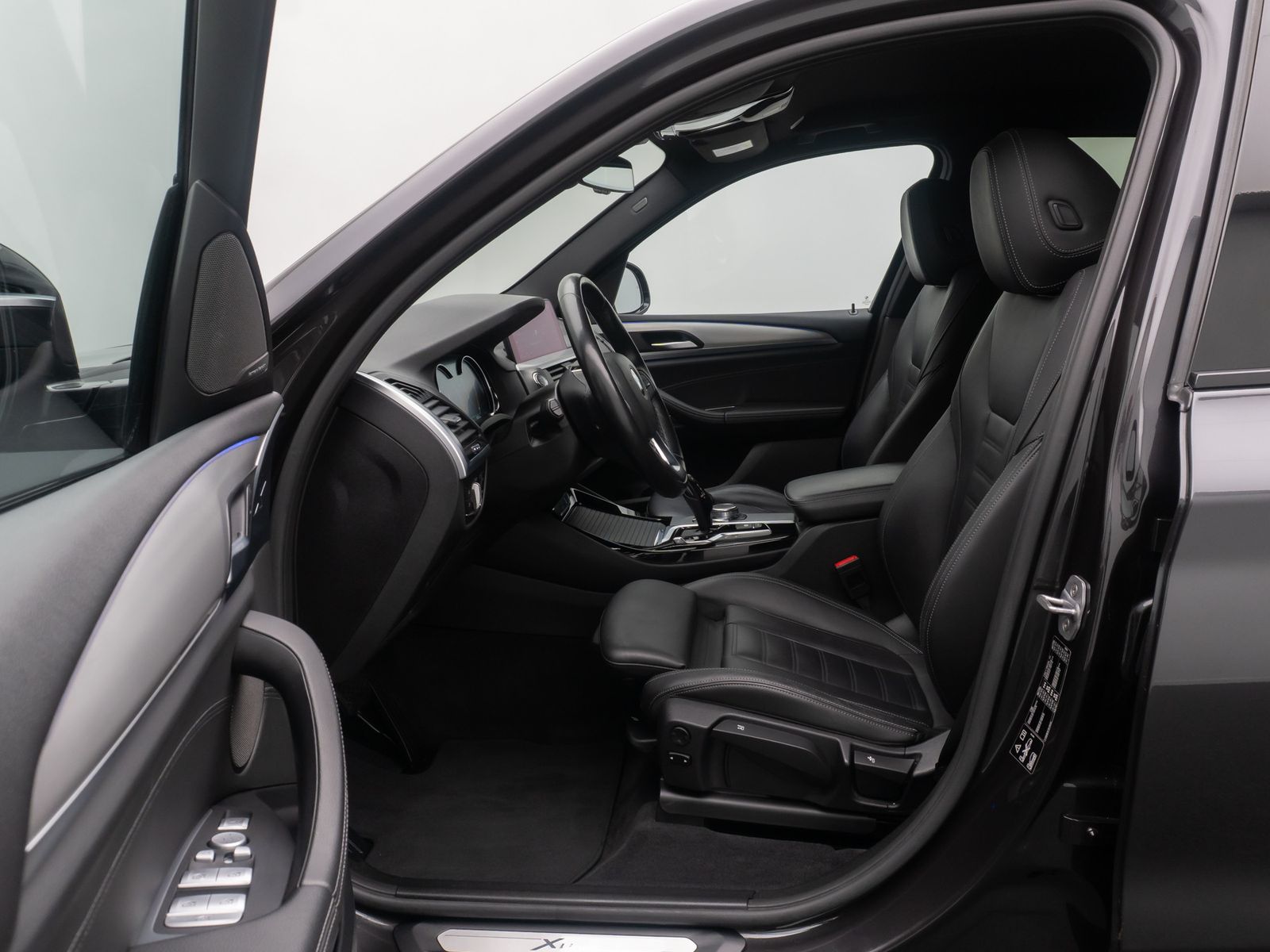 Fahrzeugabbildung BMW X3 xD20d xLine ACC AHK Kamera DisplKey HUD Leder