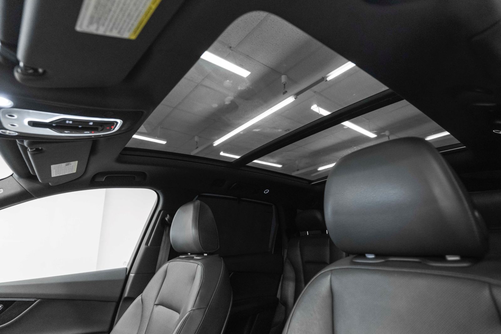 Fahrzeugabbildung Audi Q7 3.0 TFSI Quattro LED 360° AHK NAV 7SITZER