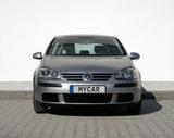 Volkswagen Golf V 1,6*Trendline*Klima*SH*Allwetterreifen*ZV - Volkswagen Golf aus 2004: 1.6