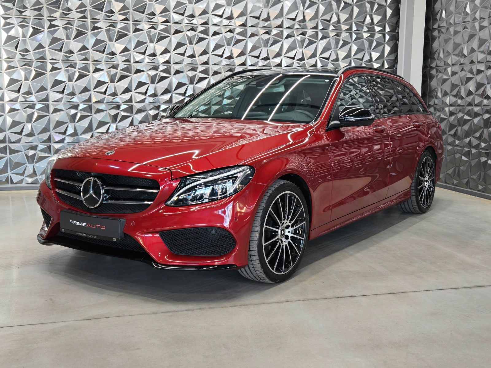 MERCEDES-BENZ C 300 T 9G AMG Line Night Paket EXCLUSIVE