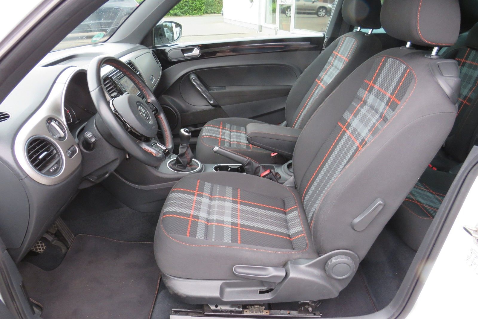 Fahrzeugabbildung Volkswagen Beetle Lim. Club XENON NAVI APP-CONNECT PDC 18`