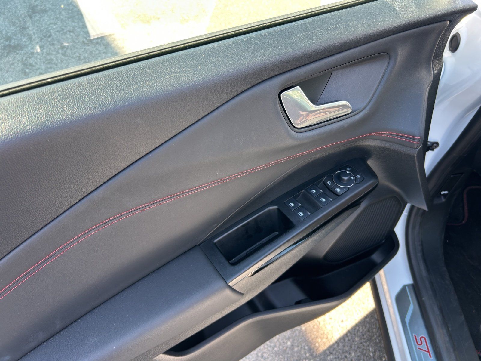 Fahrzeugabbildung Ford Puma ST Line Winter Paket DachSchwarz Kamera PDC