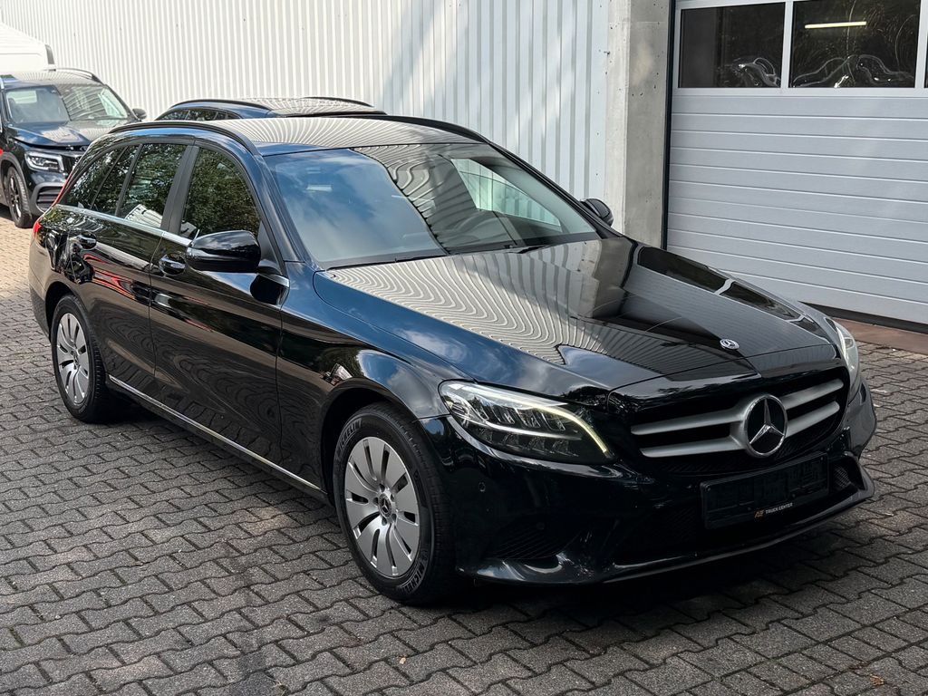 Image of Mercedes-Benz C 200