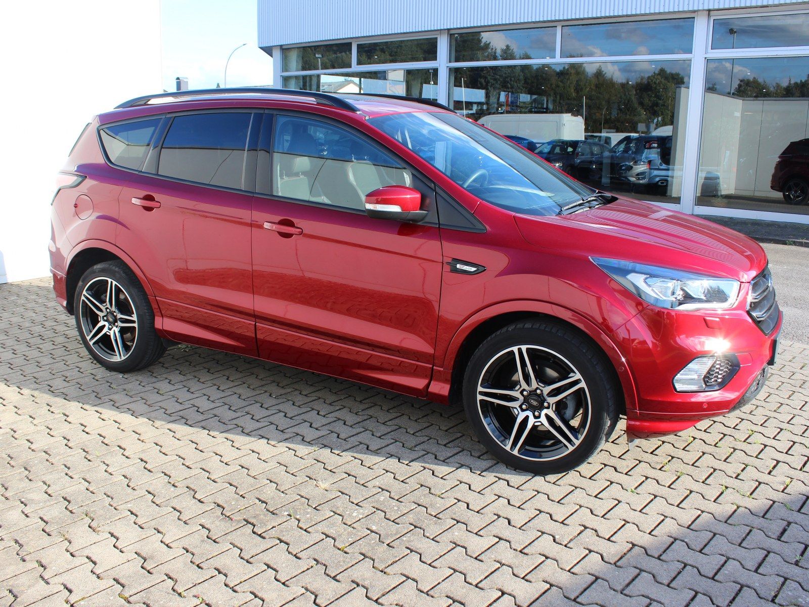 Fahrzeugabbildung Ford Kuga ST-Line 1,5 EcoBoost Start/Stopp