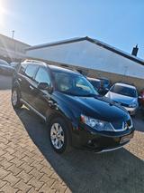 Mitsubishi Outlander 2.4 7 Sitzer - Mitsubishi Outlander in Wiesbaden