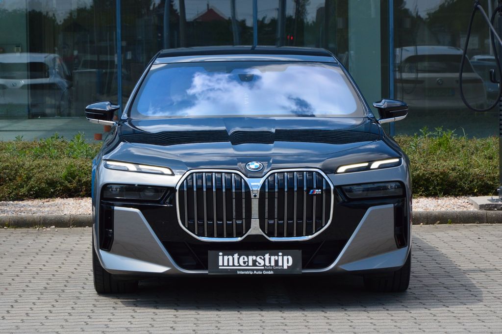BMW M760 – 2 / 24