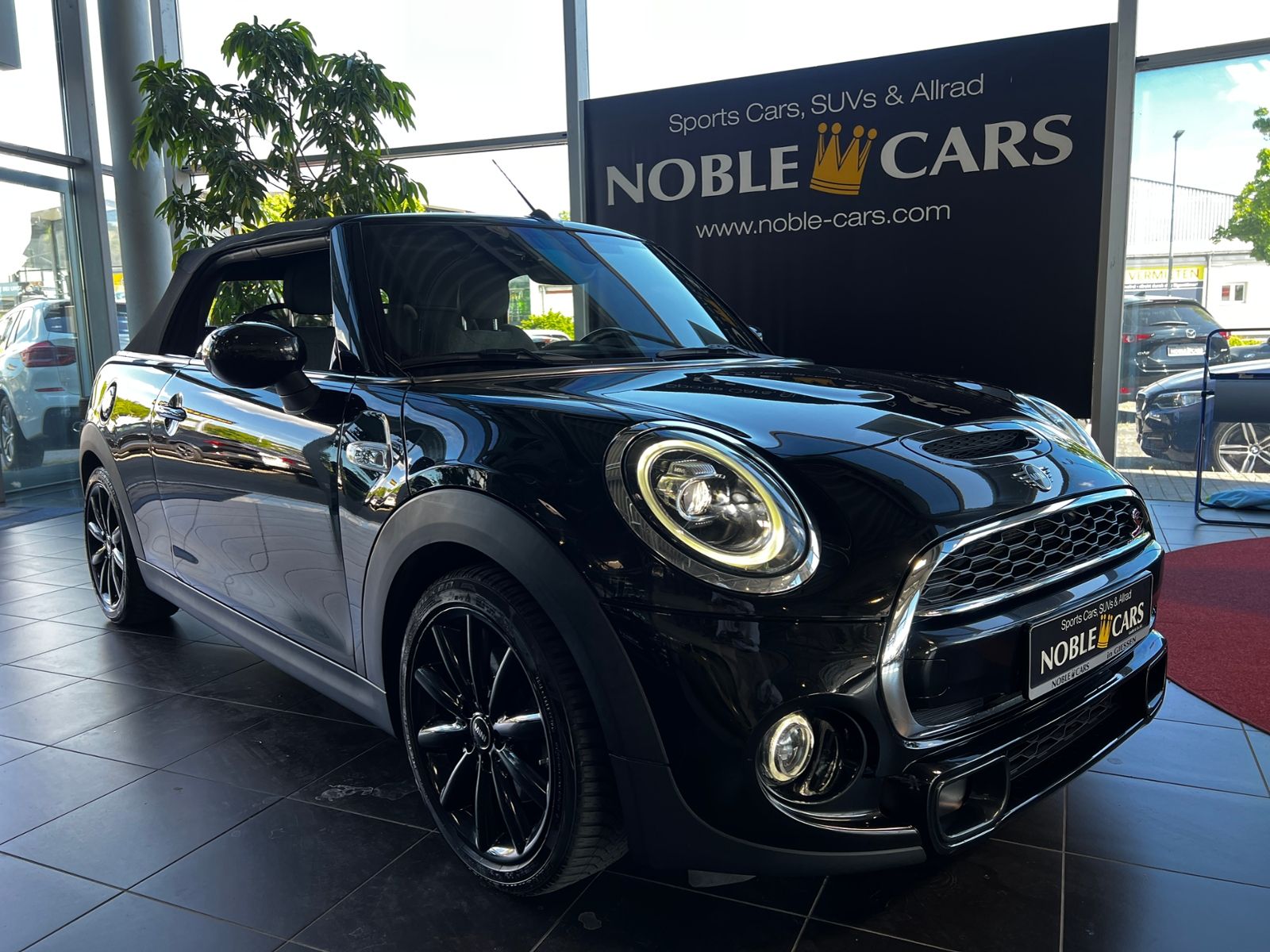 Fahrzeugabbildung MINI Cooper S Cabrio Chili LED NAVI SHZ