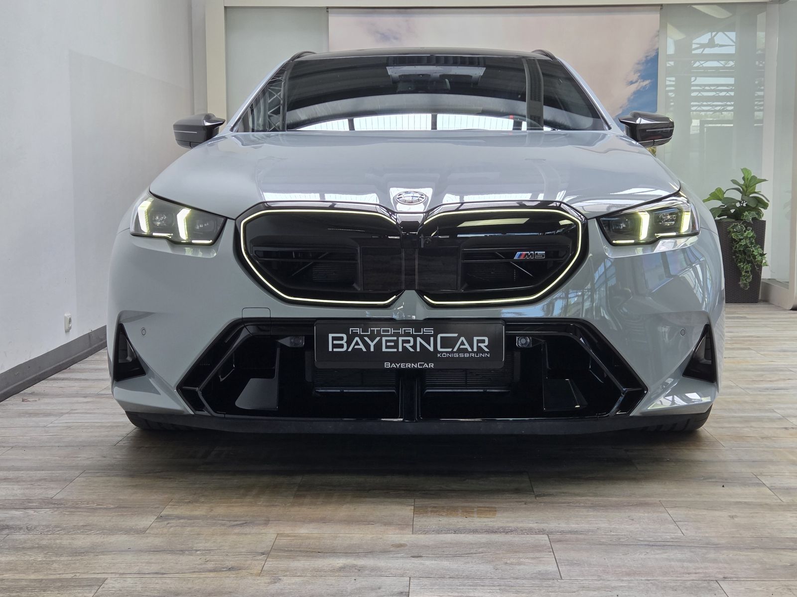 BMW M5 To. AHK Sitzlüftung B&W ACC 360° Driver  imagem 2