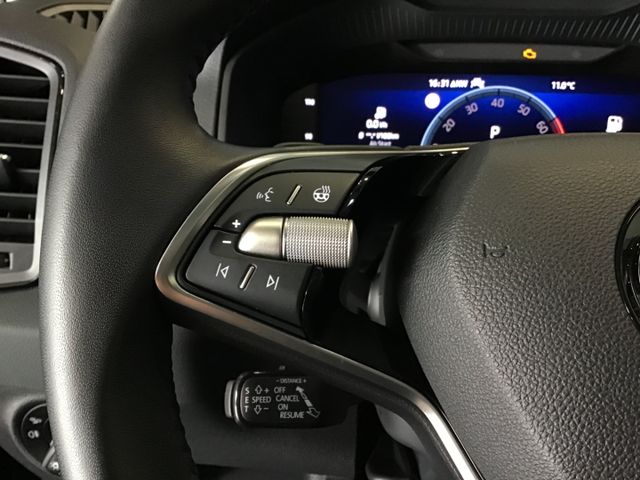 Fahrzeugabbildung Skoda Karoq Selection 1.5 TSI Kamera/Navi/LED/SHZ/PDC