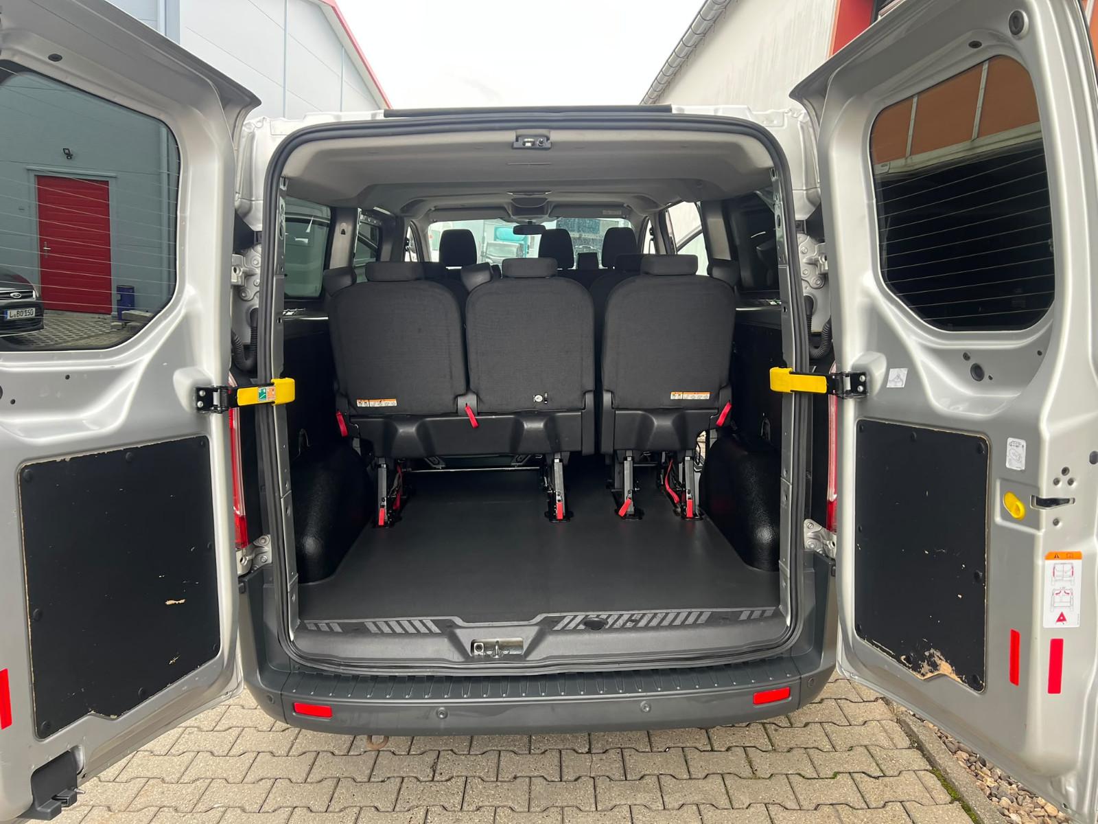 Ford Tourneo Custom L2 Lang 9Sitzer 2023 Motor Neu