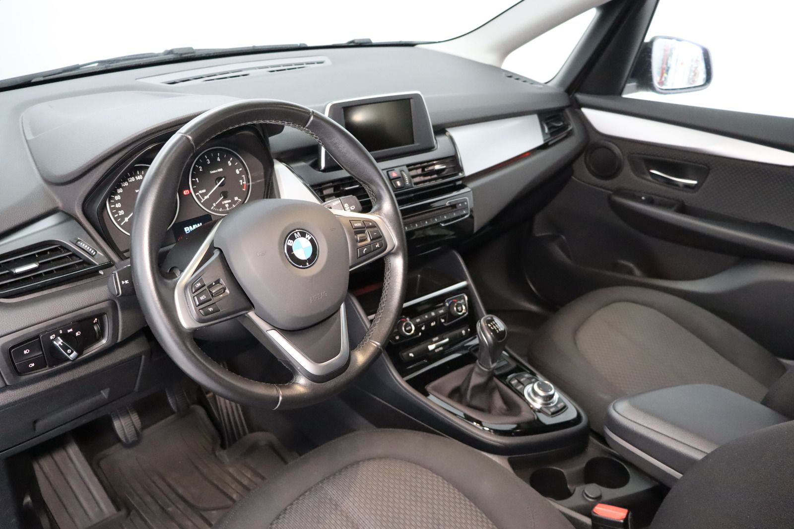 Fahrzeugabbildung BMW 218 i Active Tourer LED * Navi * PDC * Sitzhzg.
