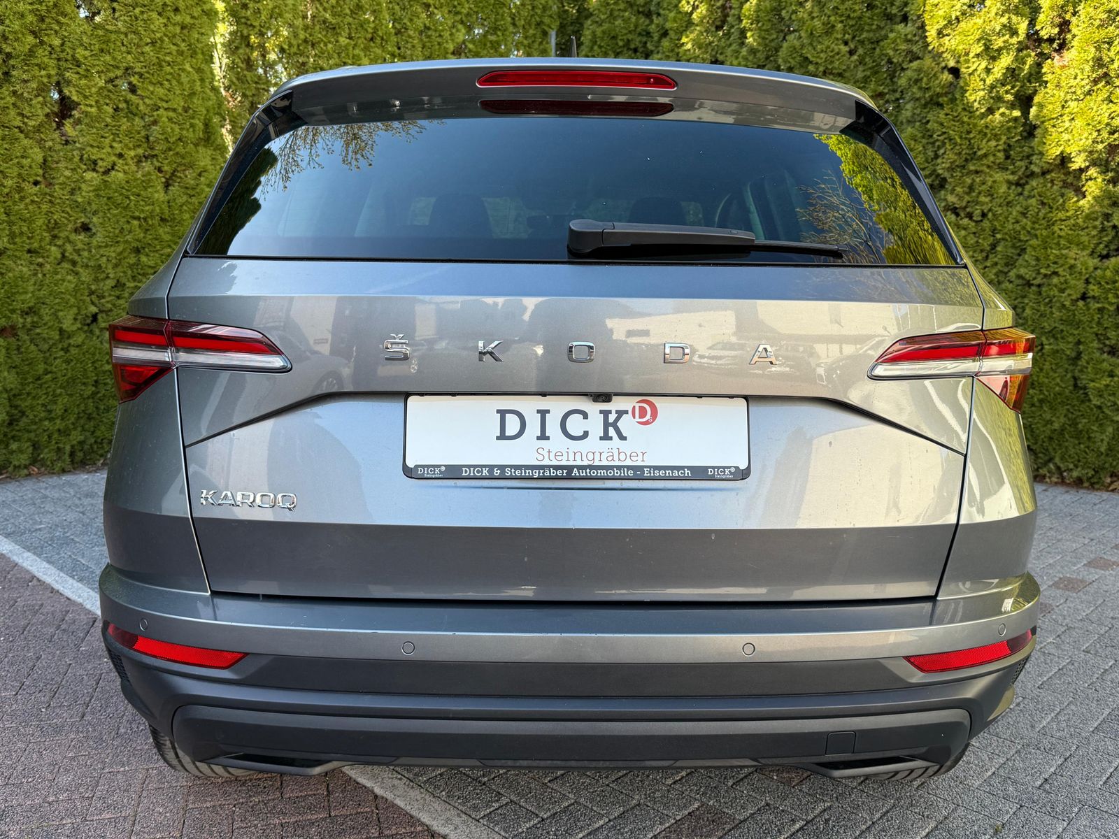 Fahrzeugabbildung SKODA Karoq 1.5 TSI Ambition LED+KAMERA+VIRT+CARPL+DAB