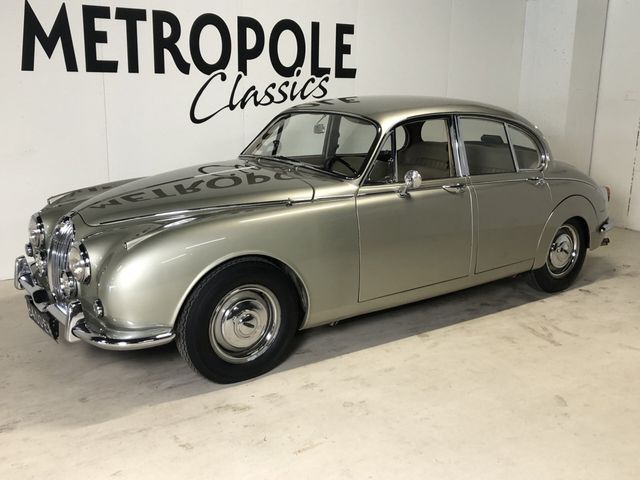 Jaguar MK II 240 M0843