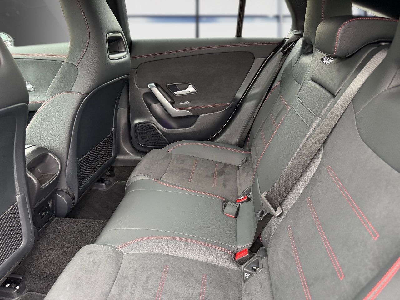 Fahrzeugabbildung Mercedes-Benz CLA 250 e SB AMG+AHK+NIGHT+PANO+360°+LED+
