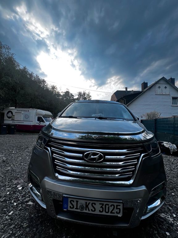Image of Hyundai H-1 Starex