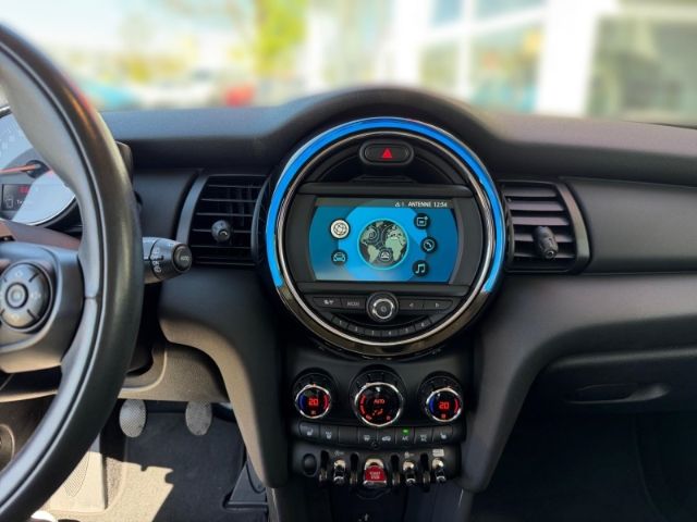Fahrzeugabbildung MINI One +RADIO+KLIMA+LED+PDC+TEMPOMAT+BT+UVM+