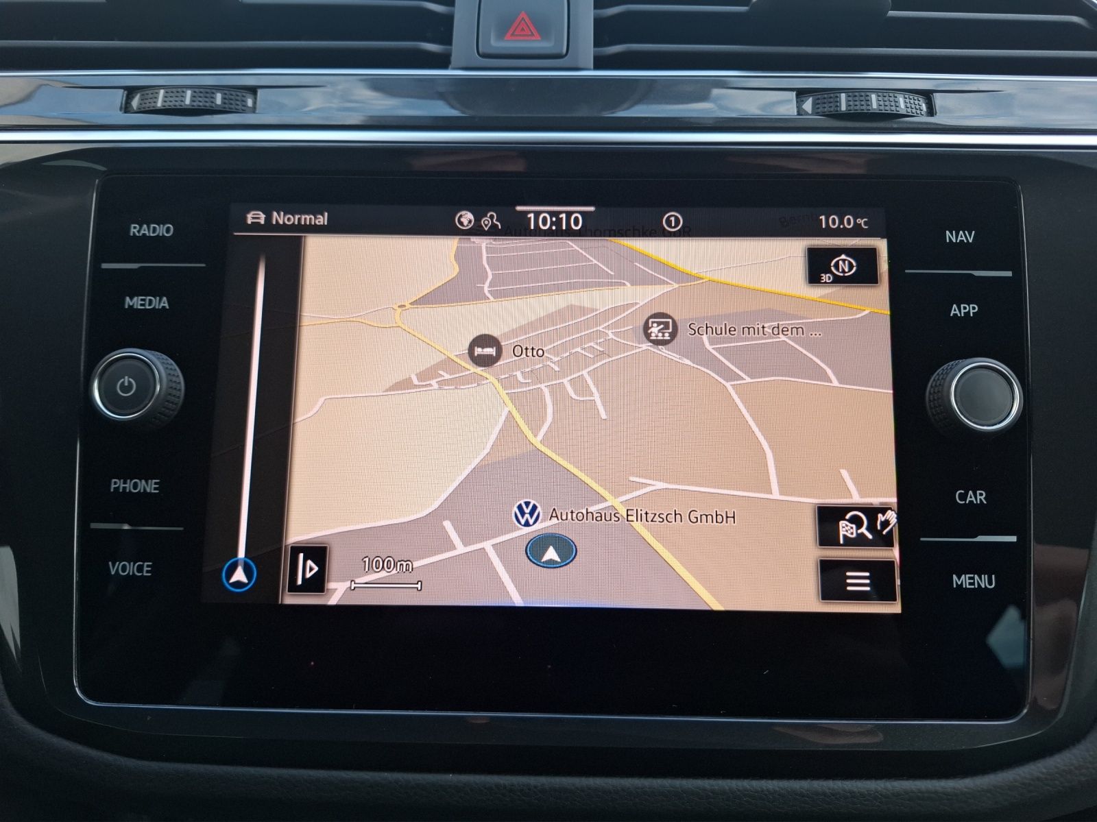 Fahrzeugabbildung Volkswagen Tiguan TDI Active DSG Standhzg Matrix Navi ACC P