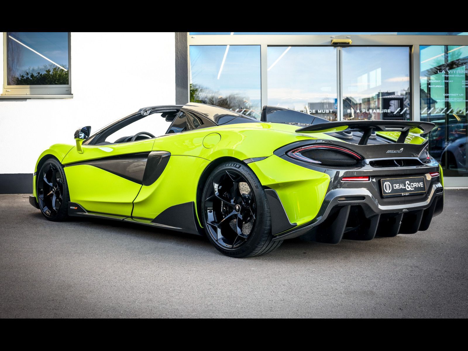 McLaren 600LT SPIDER°PPF°LIME GREEN°FULL CARBON°LIFT imagem 3
