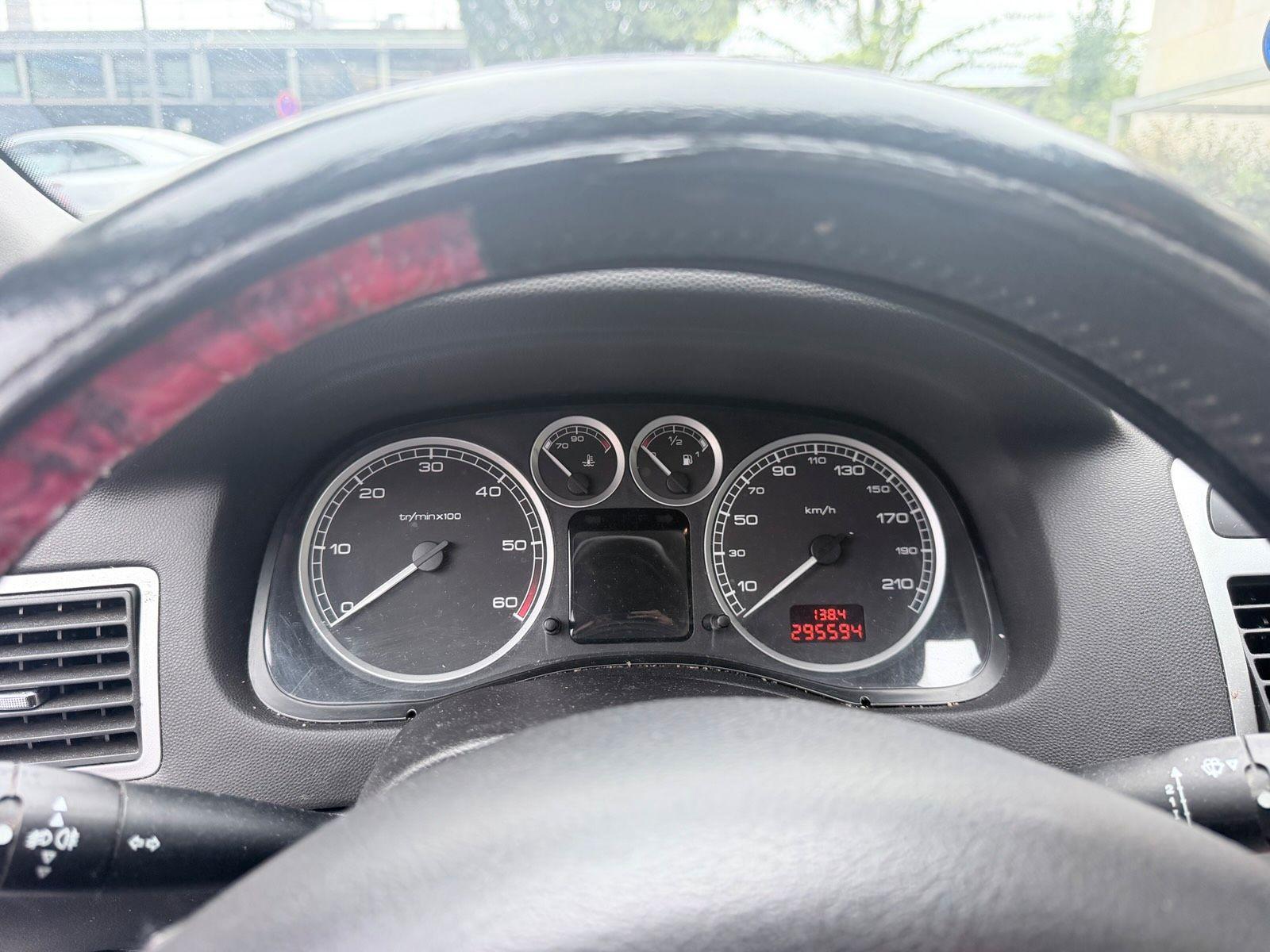 Peugeot 307 2004 — photo 9