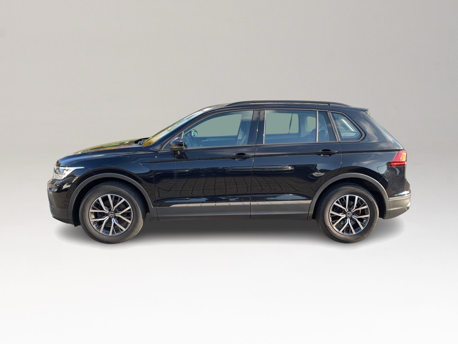 Tiguan 1.5 TSI Life, Standheizung, Rear View, 6