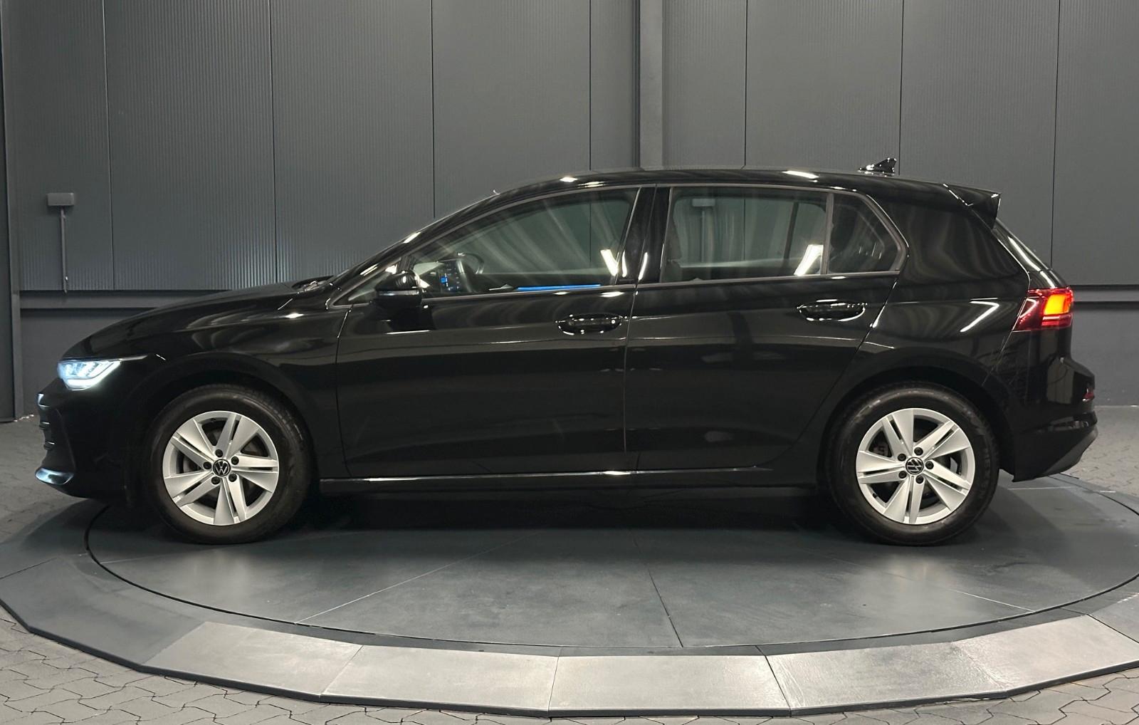 Volkswagen Golf Lim. 2.0 TDI 110 kW Life*HeadUp*NAVI*CarPla