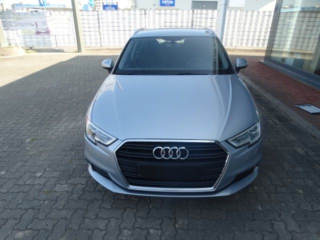 Audi A3 A3 Sportback 30 sport TDI 116PS – Bild 2 von 15