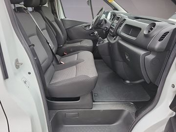 Renault Trafic - 12