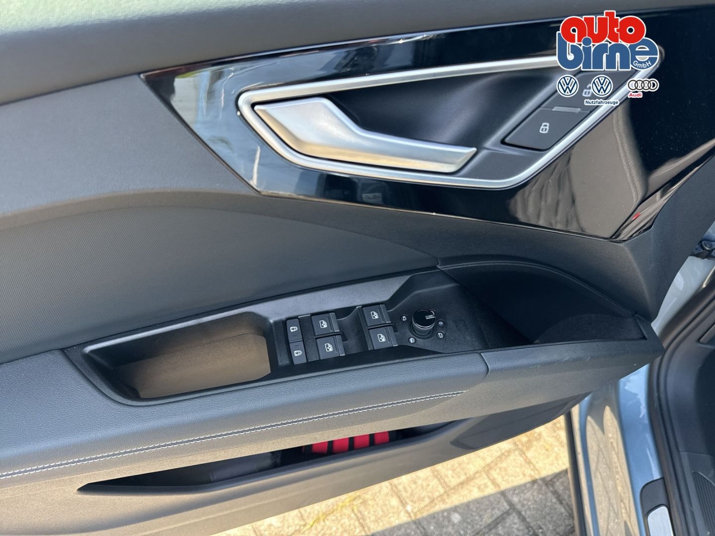 Q4 e-tron 150kW  HUD AHK-klappbar Navi Digitales