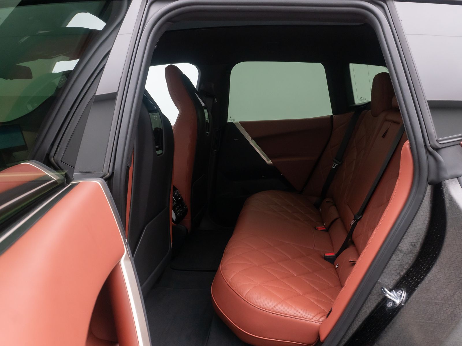 Fahrzeugabbildung BMW iX xD50 Sport Panorama Laser 360&deg;H/K SoftCL 22"