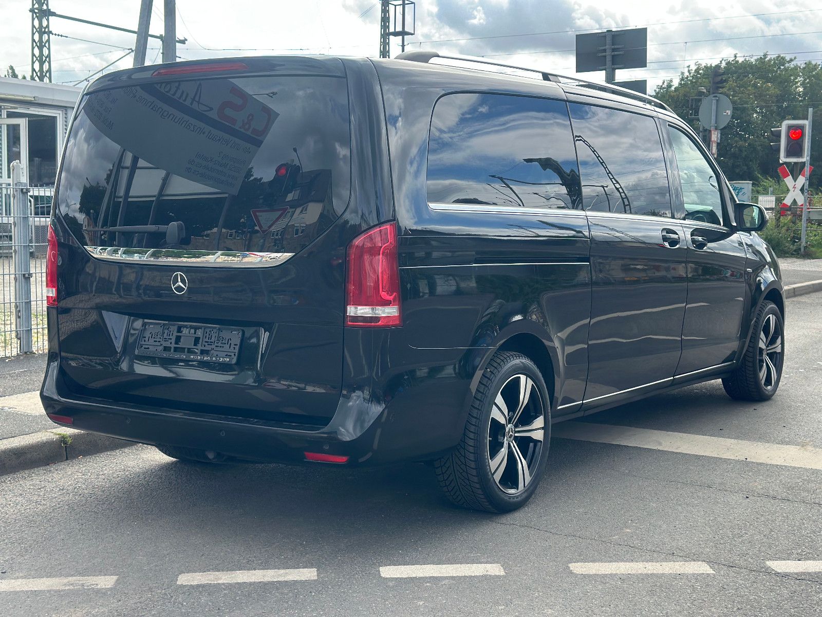 Fahrzeugabbildung Mercedes-Benz V 250d 4MATIC AVANTGARDE*AHK+EXTRA LANG