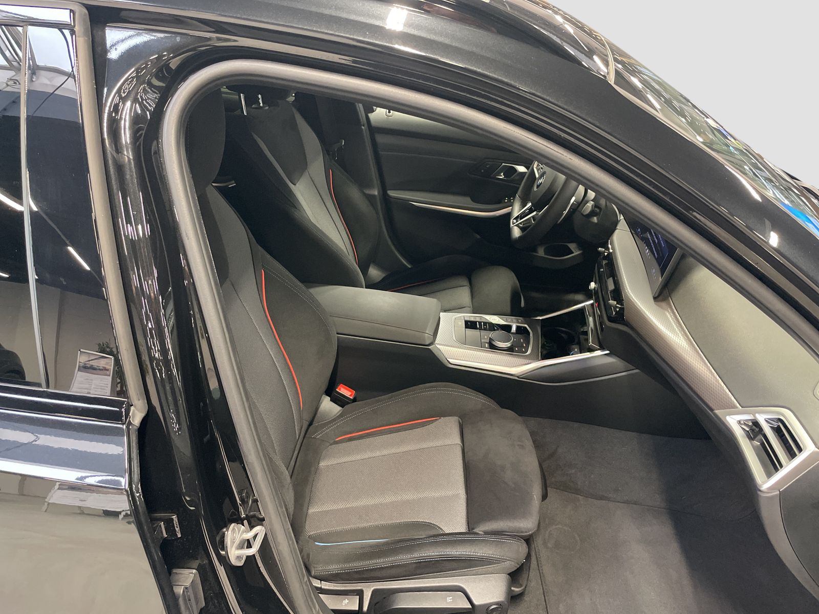 BMW 330 - Bild 11