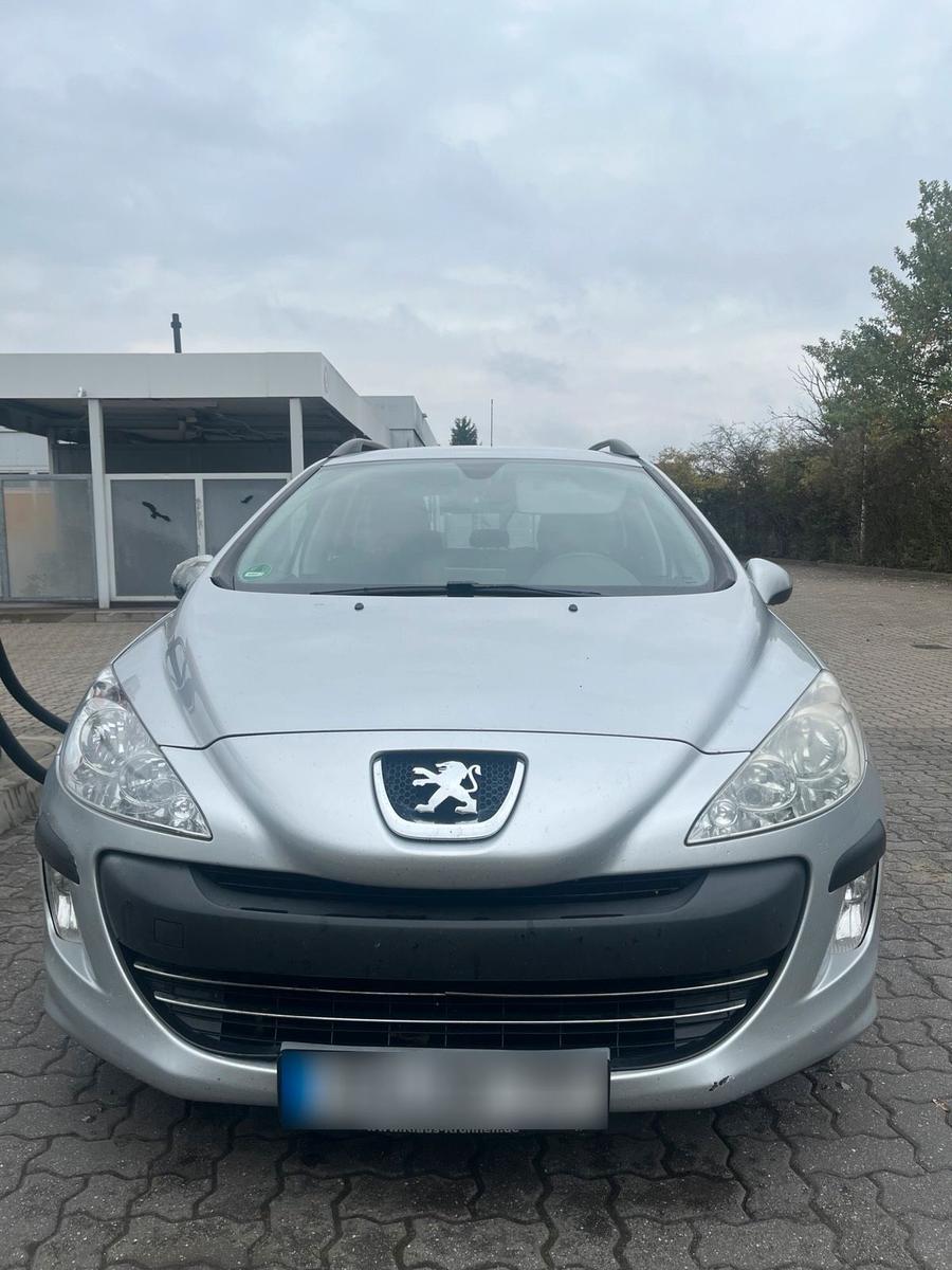 Peugeot 308 2011 — photo 11