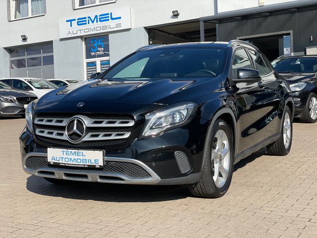 Mercedes-Benz GLA 180*S-HEFT**8xFACH*NAVI*AHK*PDC*TEILLEDER**